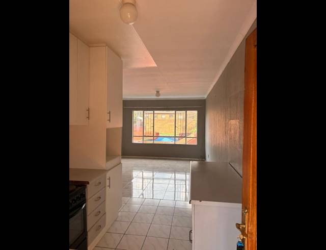 2 BEDROOM PROPERTY TO RENT IN ALBERTON NORTH